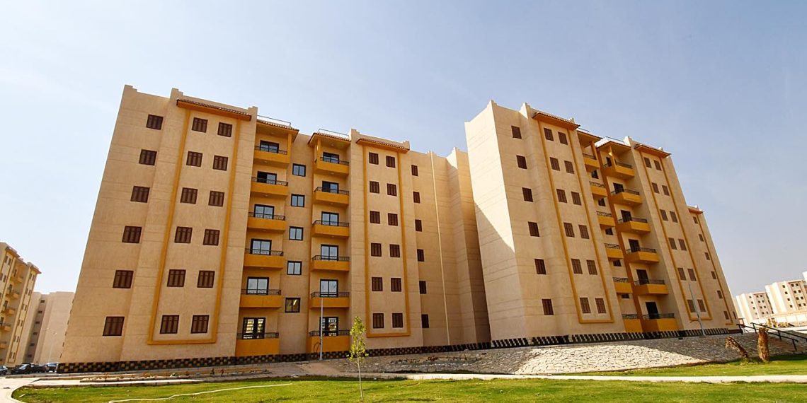 وزارة الإسكان تعلن قريباً طرح 60 ألف وحدة لمتوسطي الدخل لتعزيز السوق العقاري