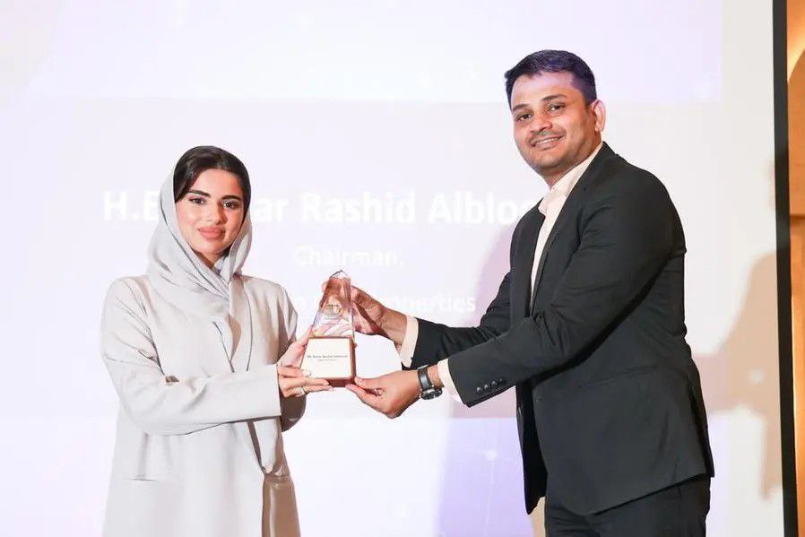 منتدى ASUS TechSphere 2025 يكرم بدر راشد البلوشي لقيادته الابتكار في سوق العقارات بدبي