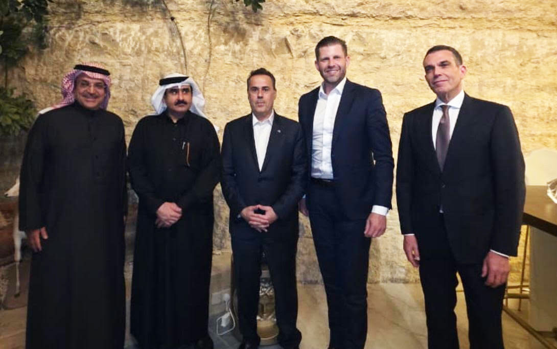 من الرياض إلى أثينا.. مباحثات ثلاثية تفتح أبواب اليونان أمام استثمارات ترامب العقارية الفاخرة  الرياض، السعودية  في زيارة عمل رسمية إلى المملكة العربية السعودية، عقد وزير الطاقة اليوناني، ستافروس باباستافراو، سلسلة من اللقاءات رفيعة المستوى مع مسؤولين حكو