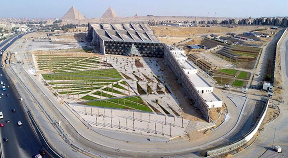 منافسة محتدمة بين 9 شركات مصرية وخليجية لتطوير مشروع فندقي استراتيجي بمحاذاة المتحف المصري الكبير