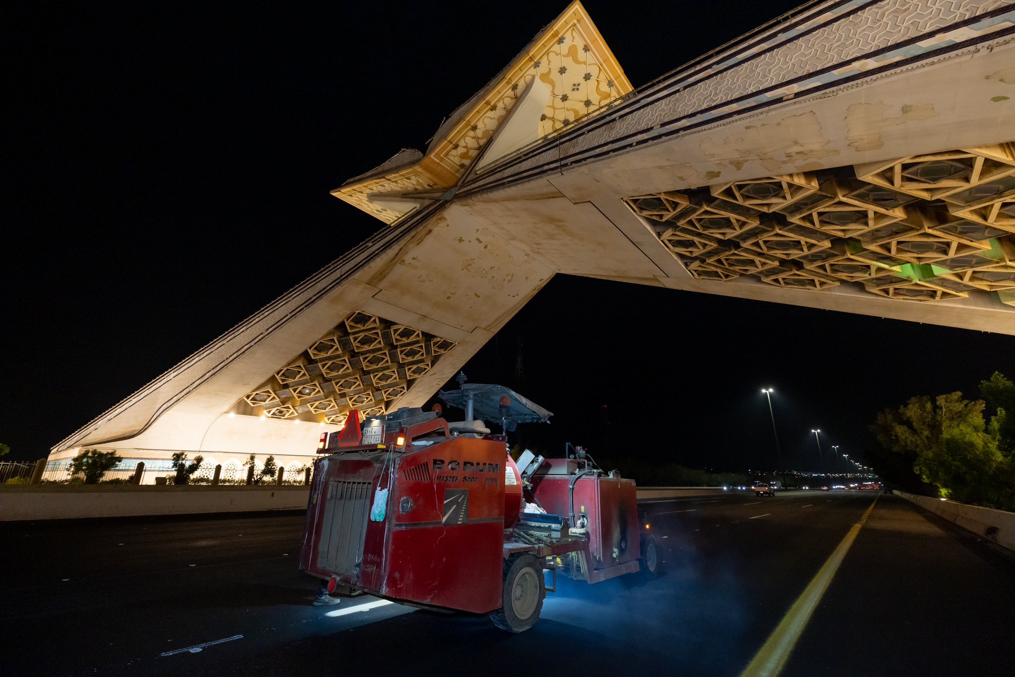 تحالفات كبرى تتأهل لمشروع تطوير طريق جدة مكة المباشر في شراكة استراتيجية بين الهيئة العامة للطرق والمركز الوطني للتخصيص    