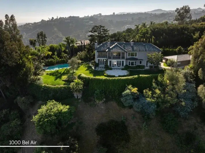 بـ 105 ملايين دولار.. طرح مجمع فاخر في لوس أنجلوس للبيع في مزاد علني