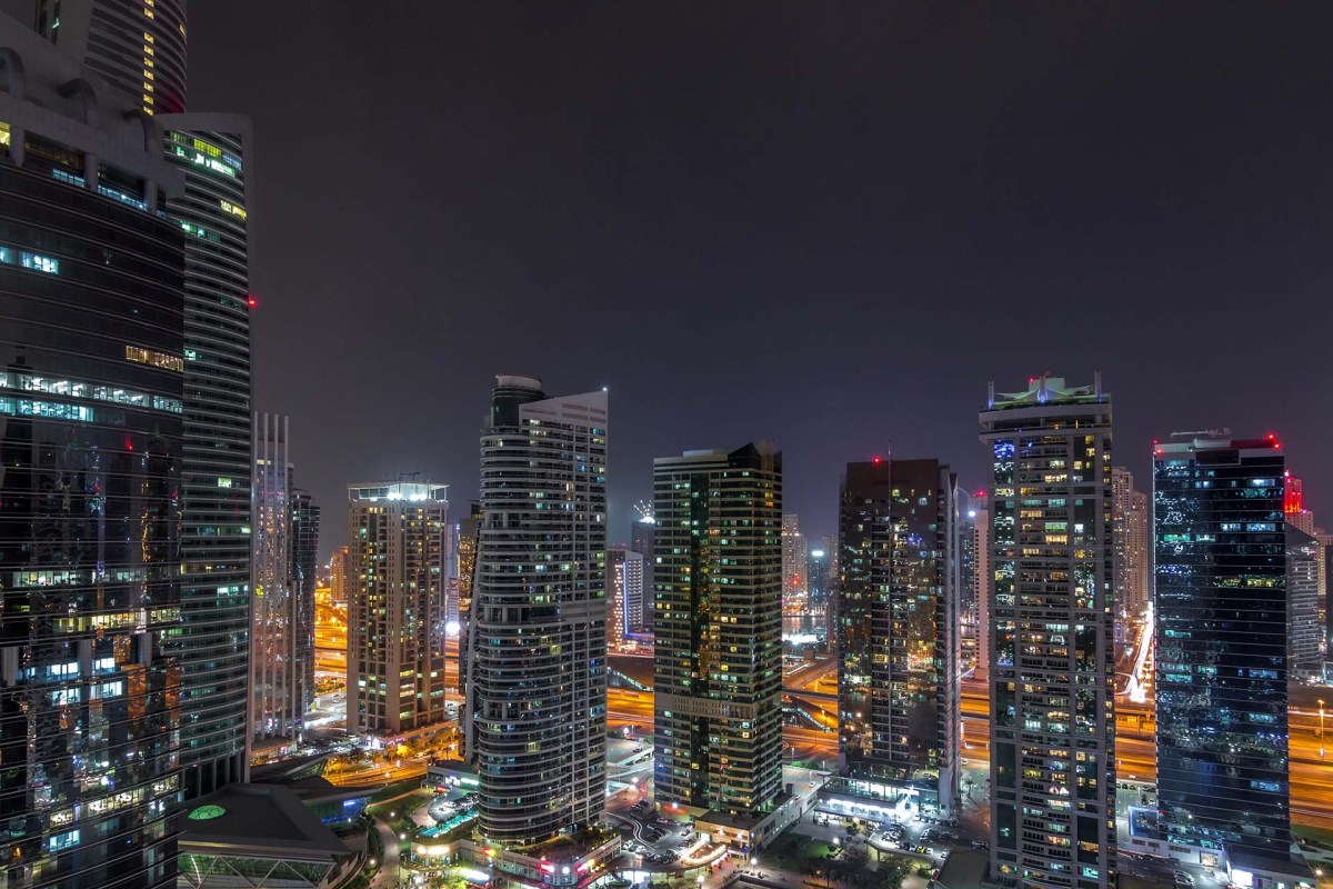 الإيجارات تثبت عند 238 درهماً للقدم المربع.. وتوقعات بدخول 23 مليون قدم من المساحات الجديدة بحلول 2030 نقطة تحول في مكاتب دبي.. استقرار الإيجارات لأول مرة منذ 5 سنوات يبشر بـ 