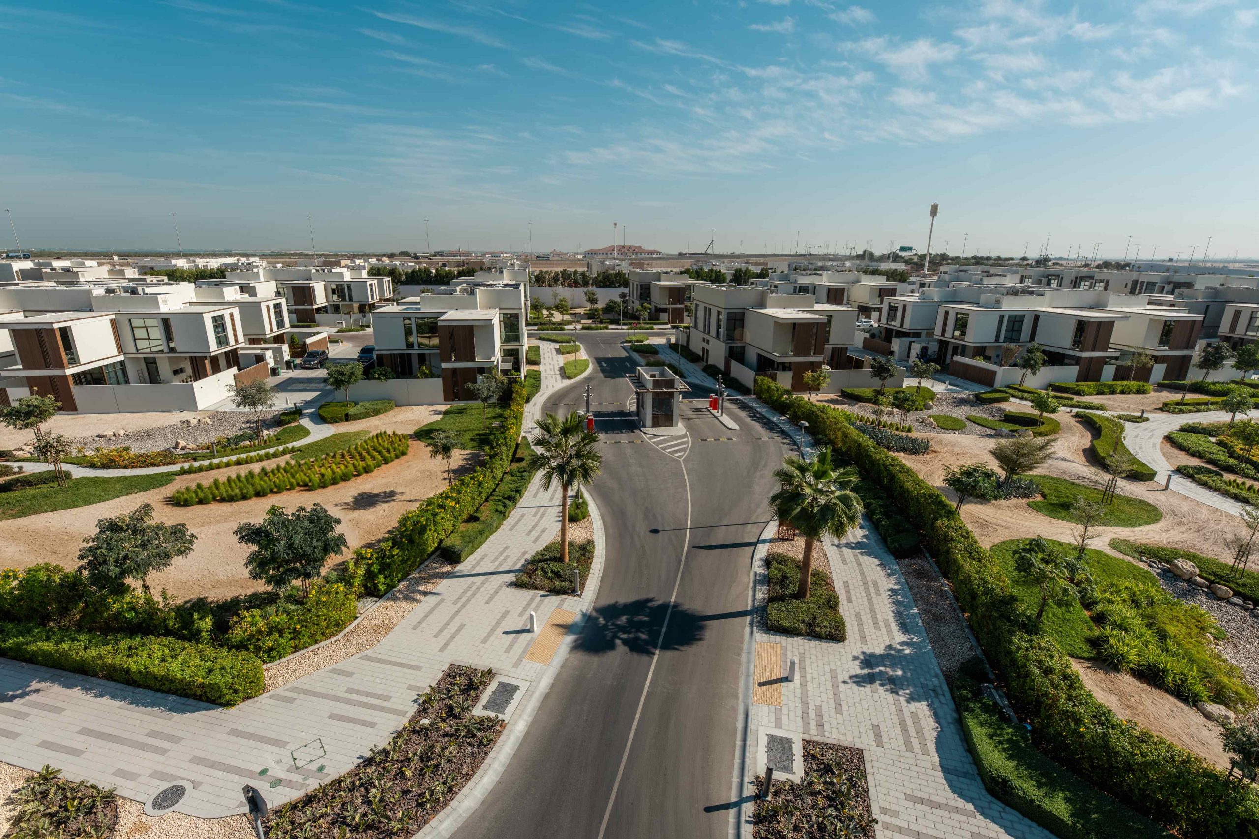 مؤكدة انتقال المشروع لمجتمع متكامل منخفض الكثافة بين ياس والسعديات ومتناغم مع القرم “جزيرة الجبيل” تسلّم أكثر من 1000 وحدة سكنية في أبوظبي