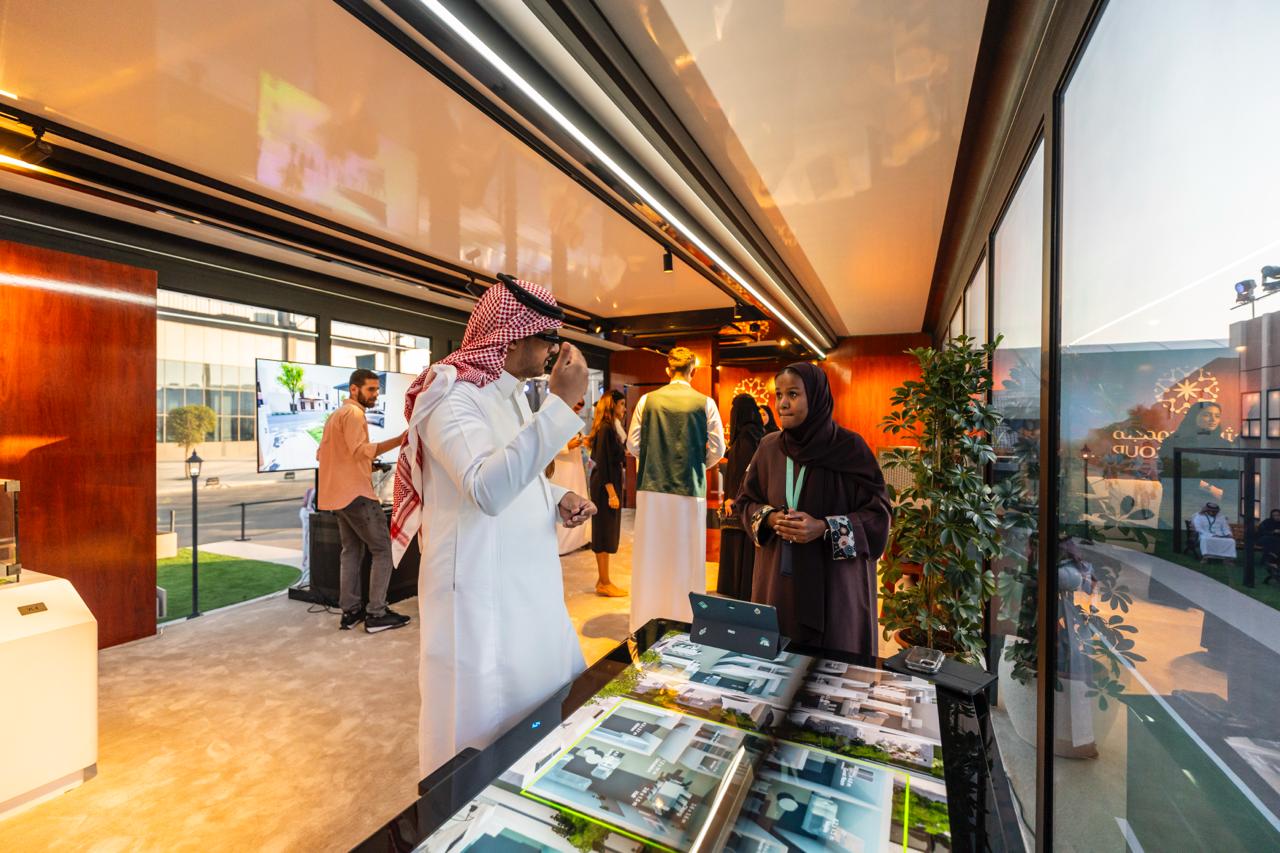 محاكاة رقمية متكاملة تحول أجنحة سيتي سكيب الرياض إلى مدن ذكية  ميراكي أند بيوند تُجهز أجنحة كبرى شركات التطوير العقاري لتجربة تفاعلية متقدمة للزوار