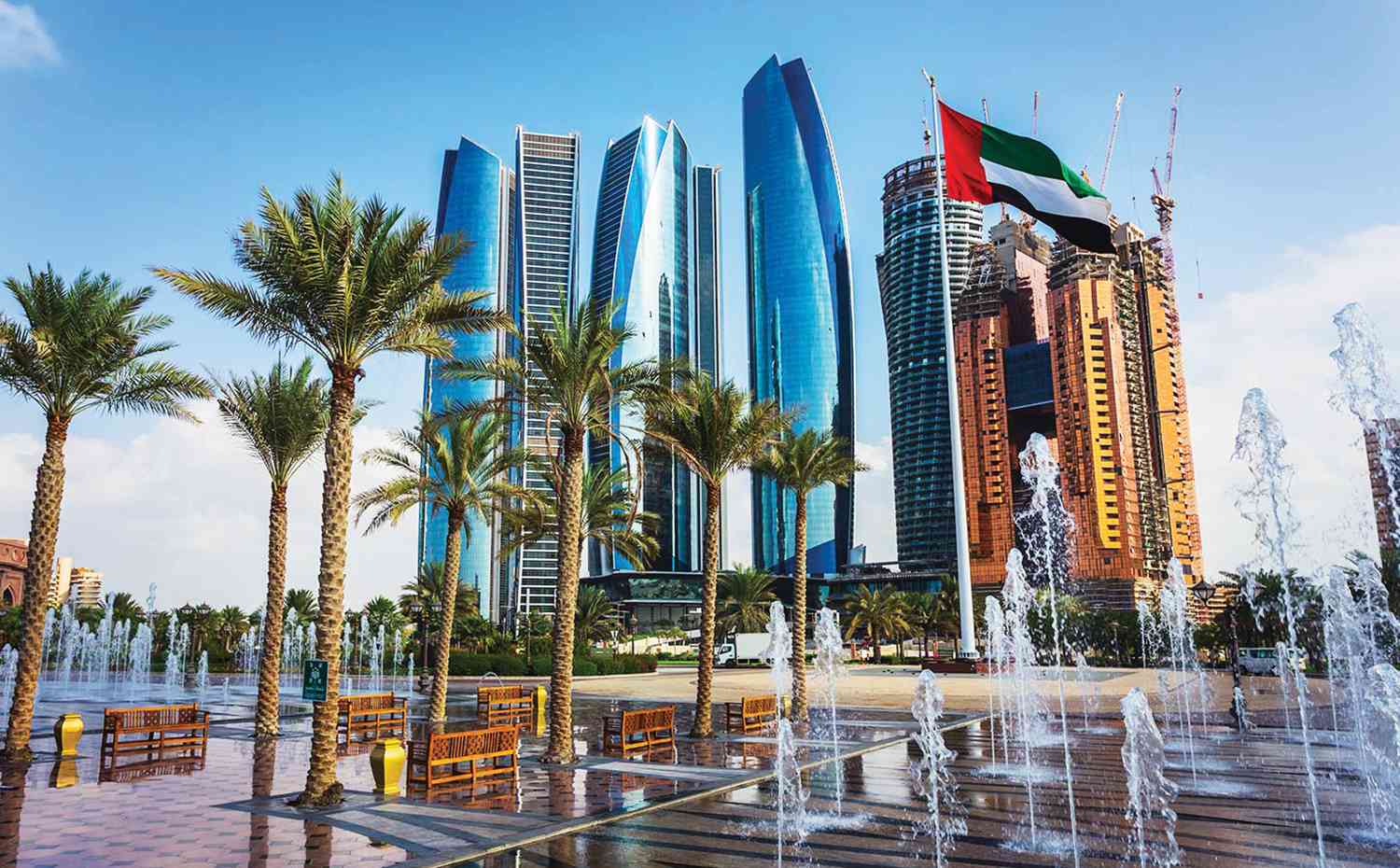 ارتفاع مبيعات المكاتب التجارية في دبي بنسبة 77.9% وسط تحذيرات من ظهور سوق ثنائي المستوى