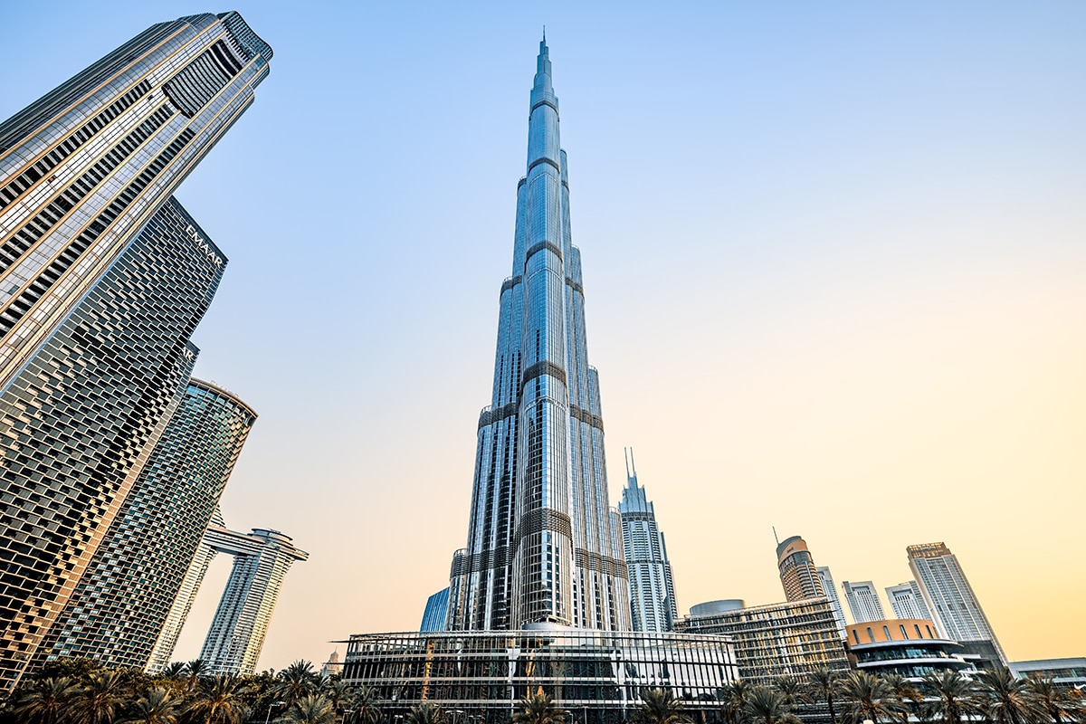 الندرة تلد الإبداع.. صعود أسعار الأراضي في دبي يقلب موازين التطوير العقاري عالمياً  تحليلات "جيه إل إل" تؤكد: نمو يتجاوز 400% في تداولات الأراضي منذ 2019 يدفع القطاع لمرحلة تحول استراتيجي غير مسبوق