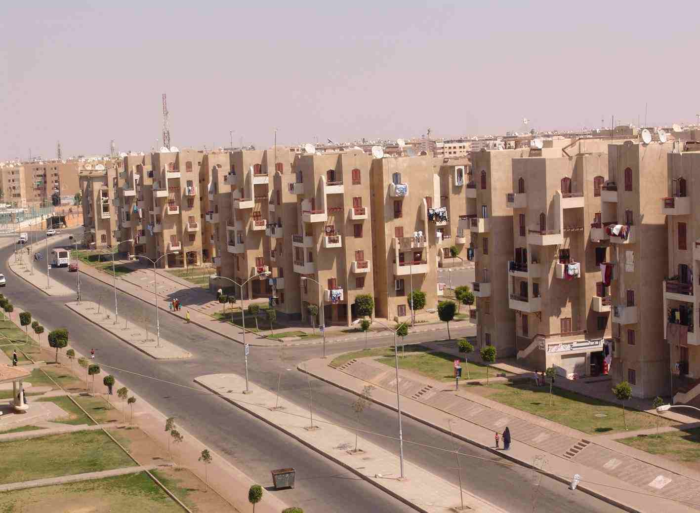 مصر تستهدف تعزيز البنية اللوجستية.. طرح أرض استثمارية لإقامة محطة خدمة متكاملة في العاشر من رمضان