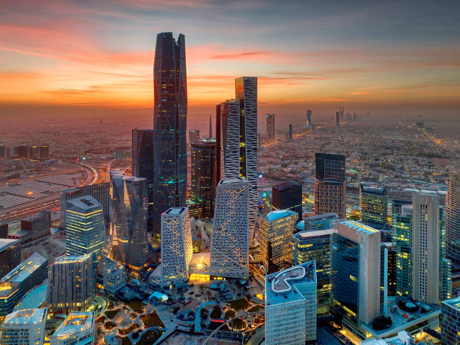 تراجع قياسي في تمويل القطاع السكني بالسعودية يقترن بصعود منافس من خارج البنوك