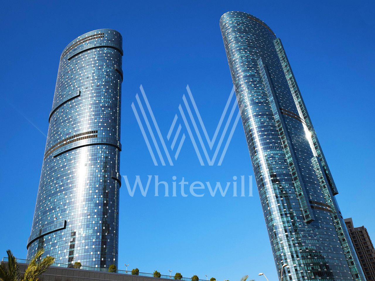 إمبراطورية الفخامـة تتجــدد.. "وايت ويـل" تحقق قيـمـة تـداول تجـاوزت 2.2 مليـار درهم في أسواق الإمارات