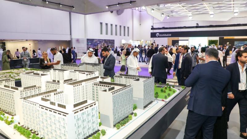 معرض الشارقة العقاري ACRES 2026 يُطلق أكثر من 200 مشروع جديد وسط إقبال قياسي وتوقعات بتجاوز صفقاته 5 مليارات درهم