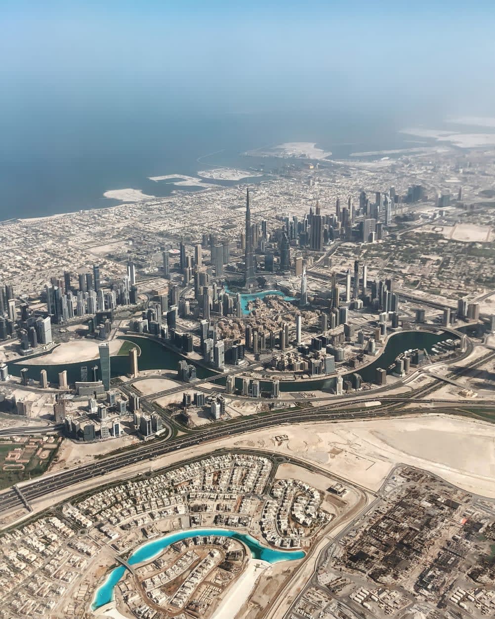 سوق دبي العقاري يحافظ على زخمه القياسي بإنجاز 5570 صفقة بقيمة 24.2 مليار درهم خلال أسبوع
