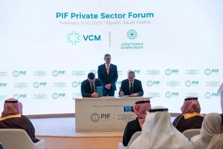 "رياض VCM" و"روشن" تطلقان شراكة استراتيجية لتطوير إطار ائتمانات الكربون في القطاع العقاري السعودي