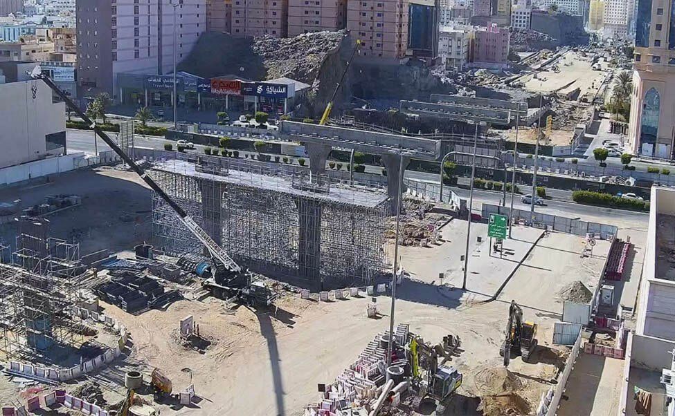 مكة المكرمة تستكمل شبكة الطرق الدائرية بـ 105 كيلومترات لتعزيز الربط بين العزيزية والحرم ورفع السلامة المرورية 86%