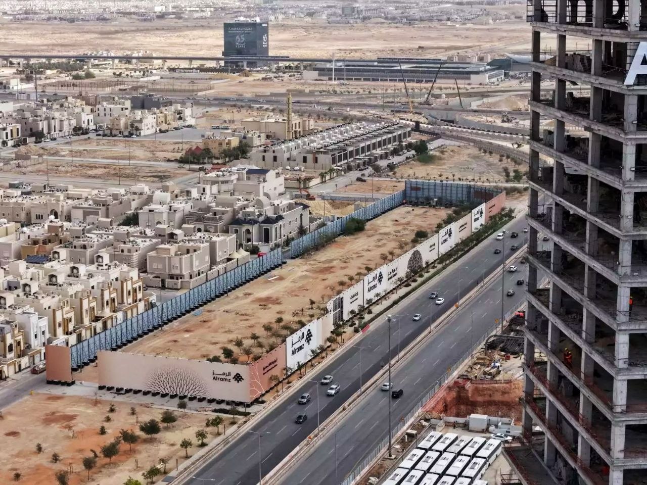 أعمال الحفر تنطلق في أبراج الرمز شمال الرياض