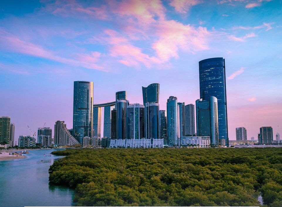 أبوظبي تقفز 160% بحجم عقاراتها لتسجل 66 مليار درهم بالربع الأول 2026