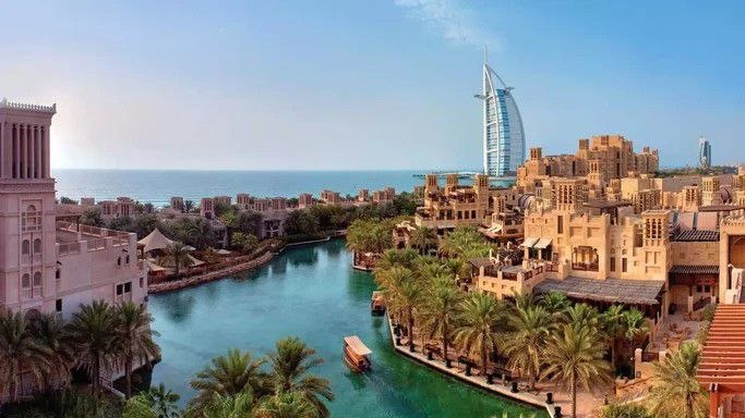 بيع قطعتي أرض في دبي بربع مليار درهم