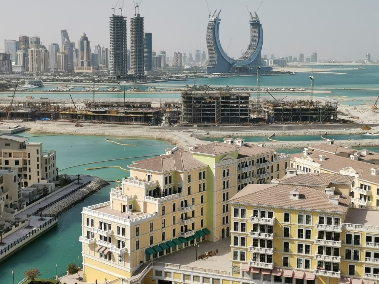طفرة عمرانية تقود العقار القطري.. مشاريع تطوير الأراضي تضخ مليارات وتدعم نمو السوق