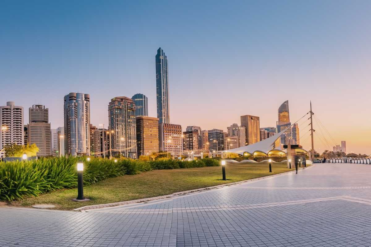 سجلت 7213 معاملة سكنية بالربع الأول و81% مبيعات على الخريطة  “سافيلز”: ثاني أقوى أداء فصلي لعقارات أبوظبي السكنية تاريخياً