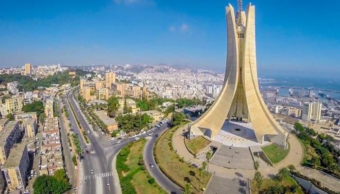 الجزائر تعزز إدارة العقار الصناعي والسكني ضمن خطة لتسريع التنمية